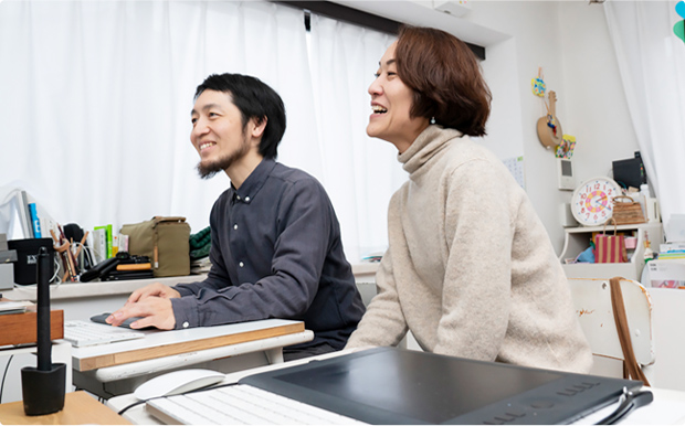左：デザイナー 藤吉 匡さん、右：著者 尾形 聡子さん